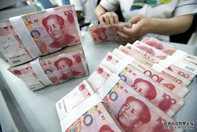 “離柜概不負(fù)責(zé)”？銀行錯(cuò)將50萬轉(zhuǎn)成500萬，客戶要?dú)w還嗎？