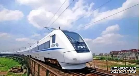 半年虧損千億！國(guó)鐵集團(tuán)陷降薪潮，鐵路員工降薪300元起